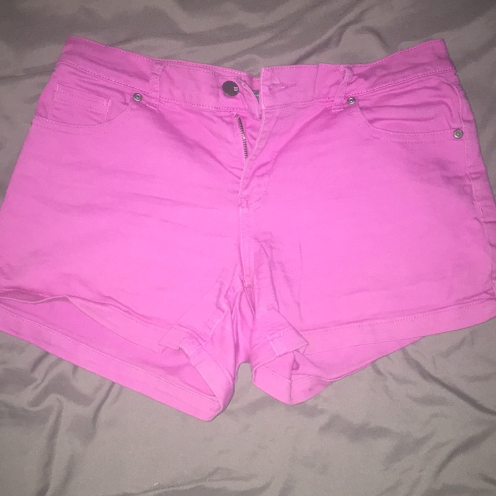 Pink shorts !